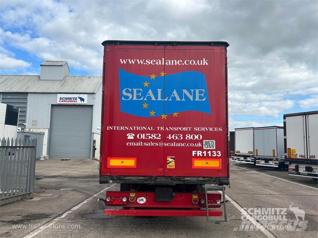 Schmitz Cargobull Curtainsider Standard Curtainsider semi-trailers