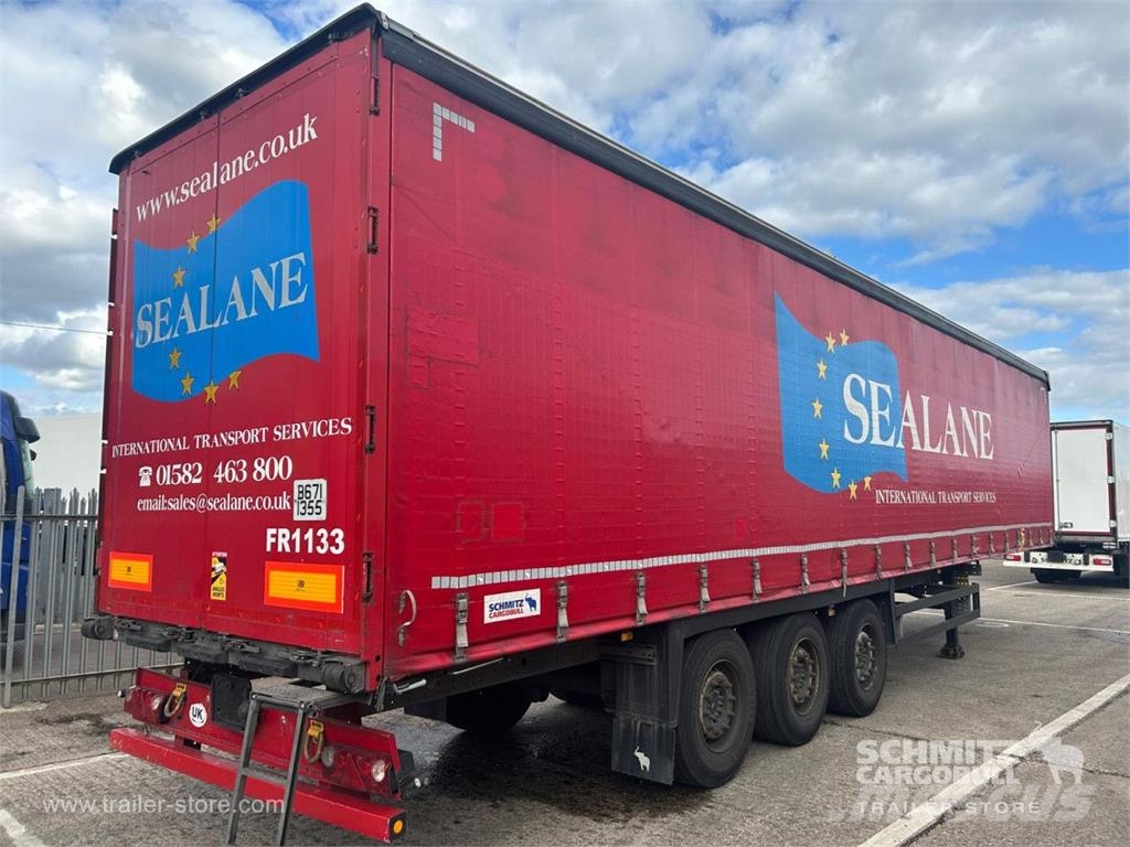 Schmitz Cargobull Curtainsider Standard Curtainsider semi-trailers