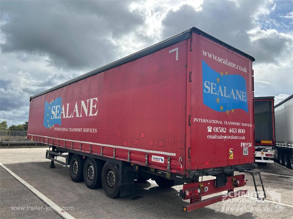 Schmitz Cargobull Curtainsider Standard Curtainsider semi-trailers