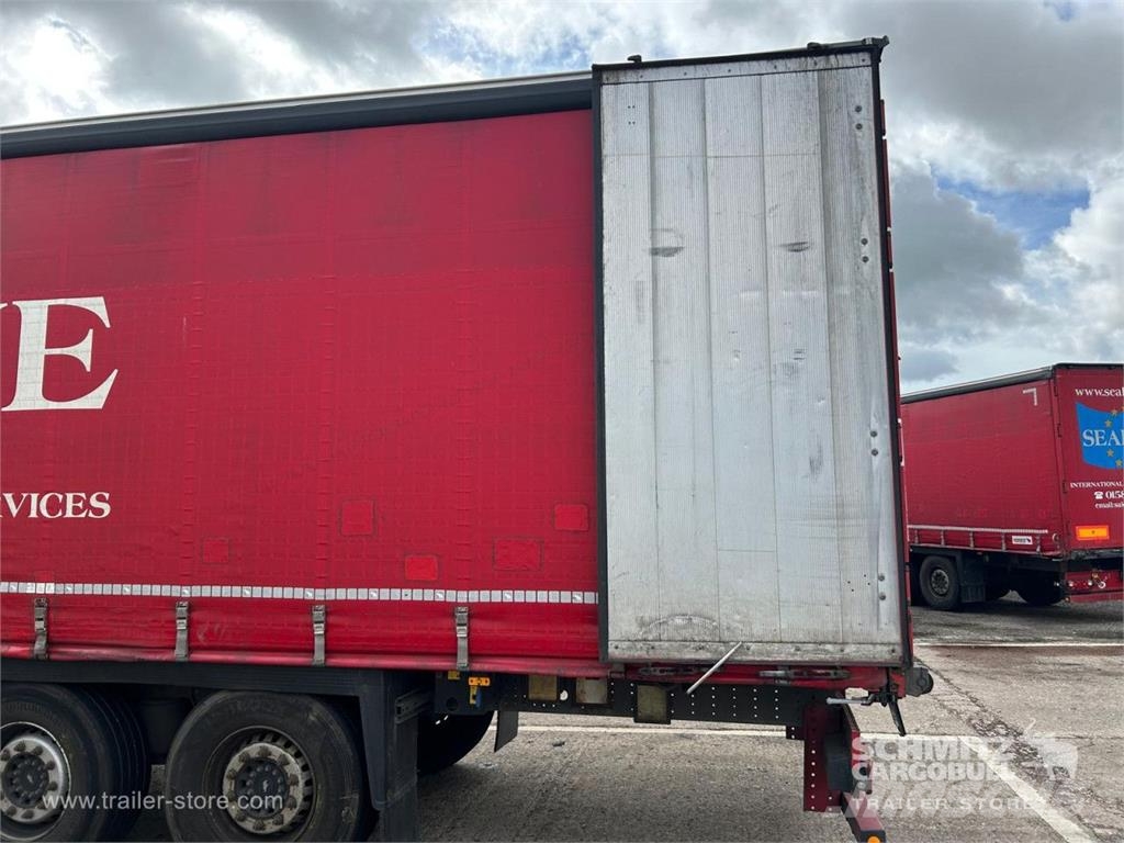 Schmitz Cargobull Curtainsider Standard Curtainsider semi-trailers