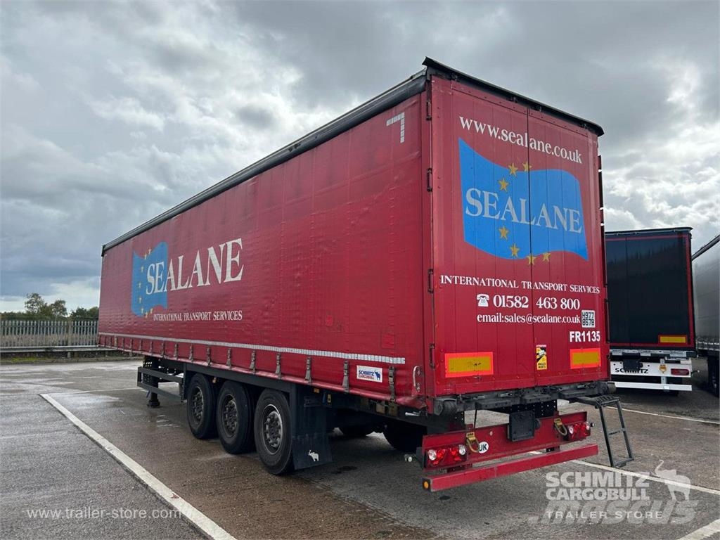 Schmitz Cargobull Curtainsider Standard Curtainsider semi-trailers
