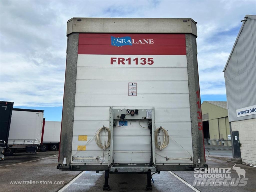Schmitz Cargobull Curtainsider Standard Curtainsider semi-trailers