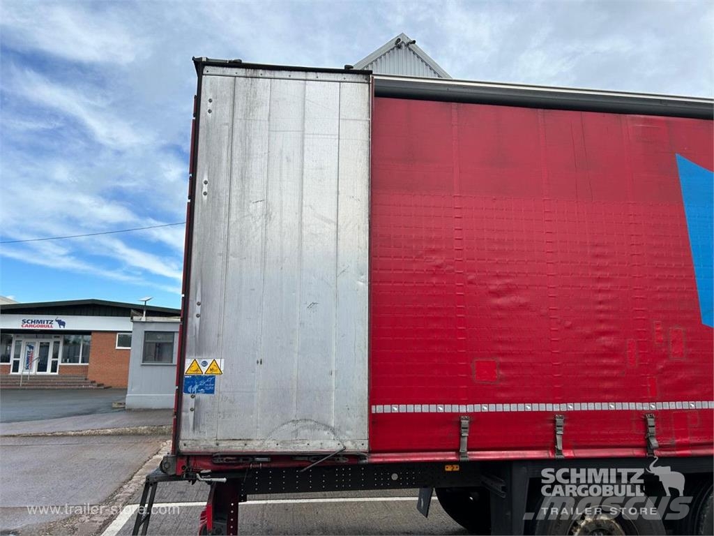 Schmitz Cargobull Curtainsider Standard Curtainsider semi-trailers