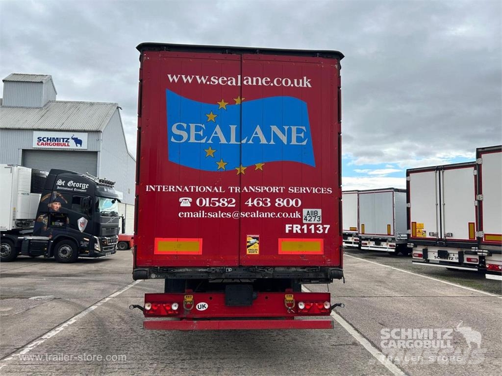 Schmitz Cargobull Curtainsider Standard Curtainsider semi-trailers