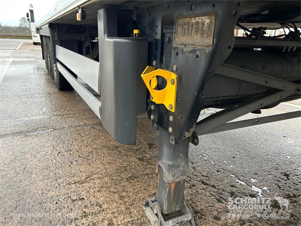 Schmitz Cargobull Reefer Multitemp Kühlauflieger