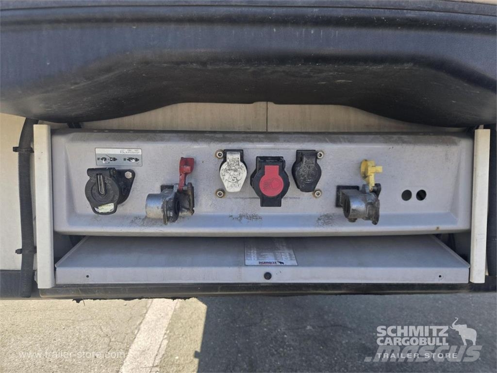 Schmitz Cargobull Reefer Standard 冷凍冷蔵トレーラー