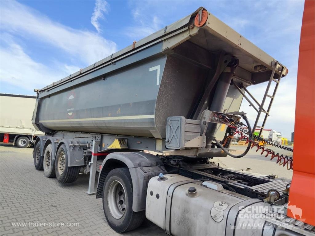 Schmitz Cargobull Tipper Steel half pipe body 25m³ Benne semi remorque