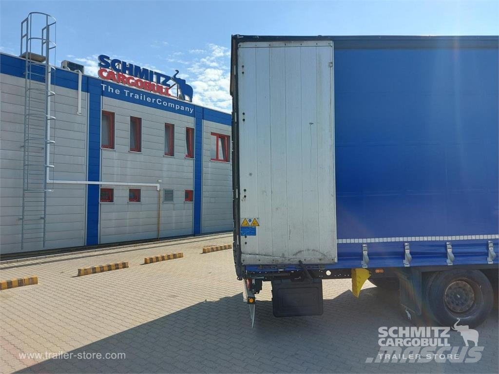Schmitz Cargobull Curtainsider Mega Curtainsider semi-trailers