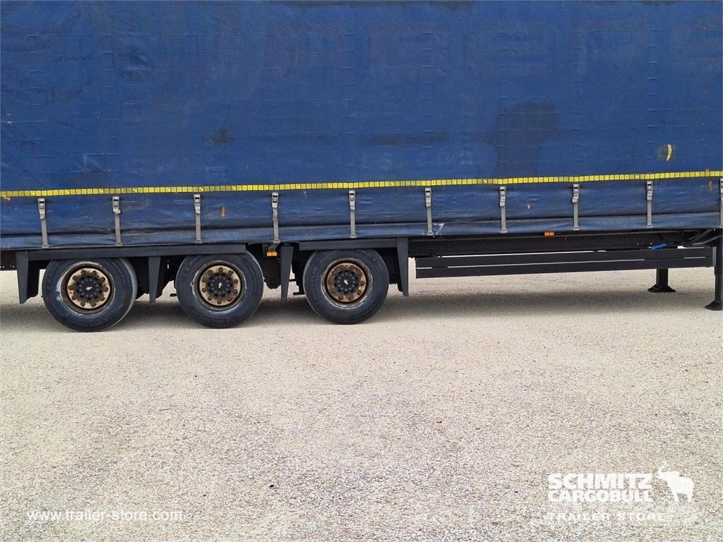 Schmitz Cargobull Curtainsider Mega Semirremolques de caja de lona