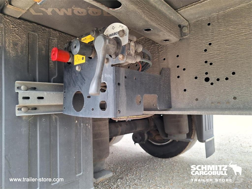 Schmitz Cargobull Curtainsider Mega 篷布半拖車