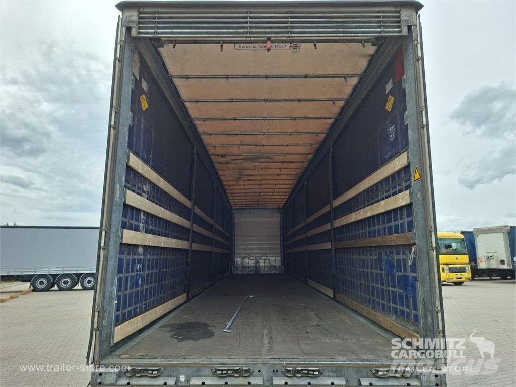 Schmitz Cargobull Curtainsider Mega Plachtové návesy