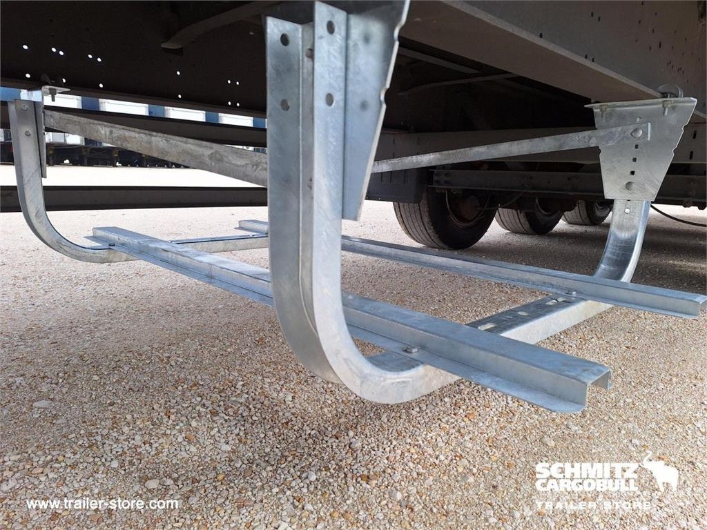 Schmitz Cargobull Curtainsider Mega Tents puspiekabes