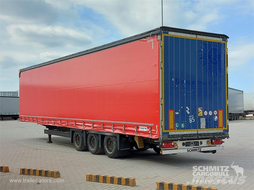 Schmitz Cargobull Curtainsider Mega Semirremolques de caja de lona