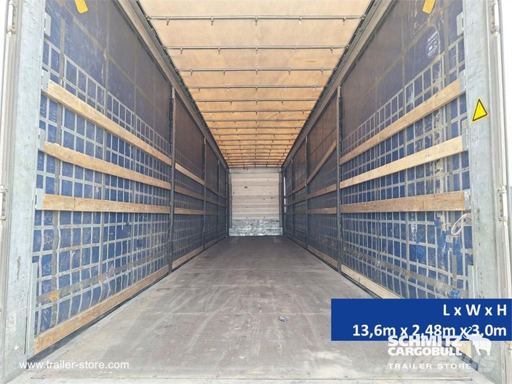 Schmitz Cargobull Curtainsider Mega Semirremolques de caja de lona