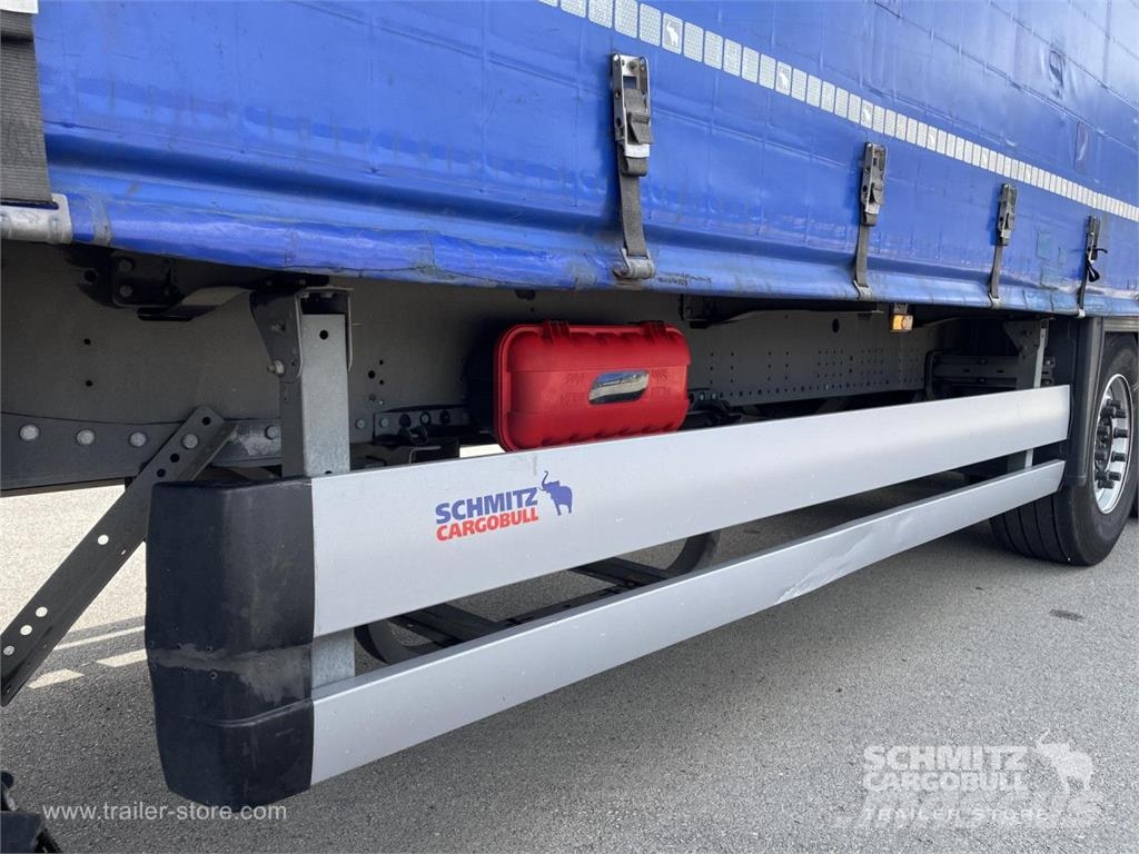 Schmitz Cargobull Curtainsider Standard نصف مقطورات بباب جانبي
