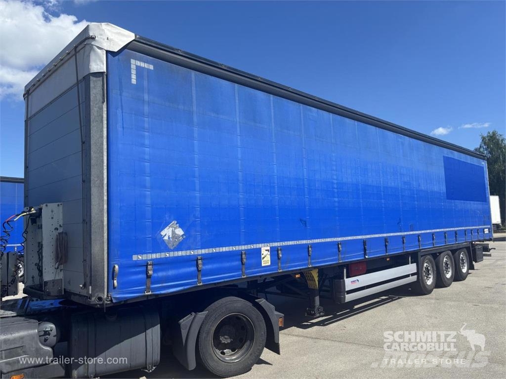 Schmitz Cargobull Curtainsider Standard نصف مقطورات بباب جانبي