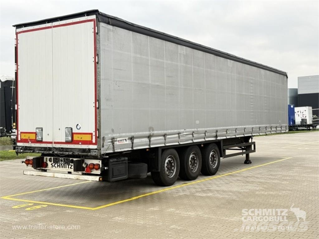 Schmitz Cargobull Curtainsider Standard نصف مقطورات بباب جانبي