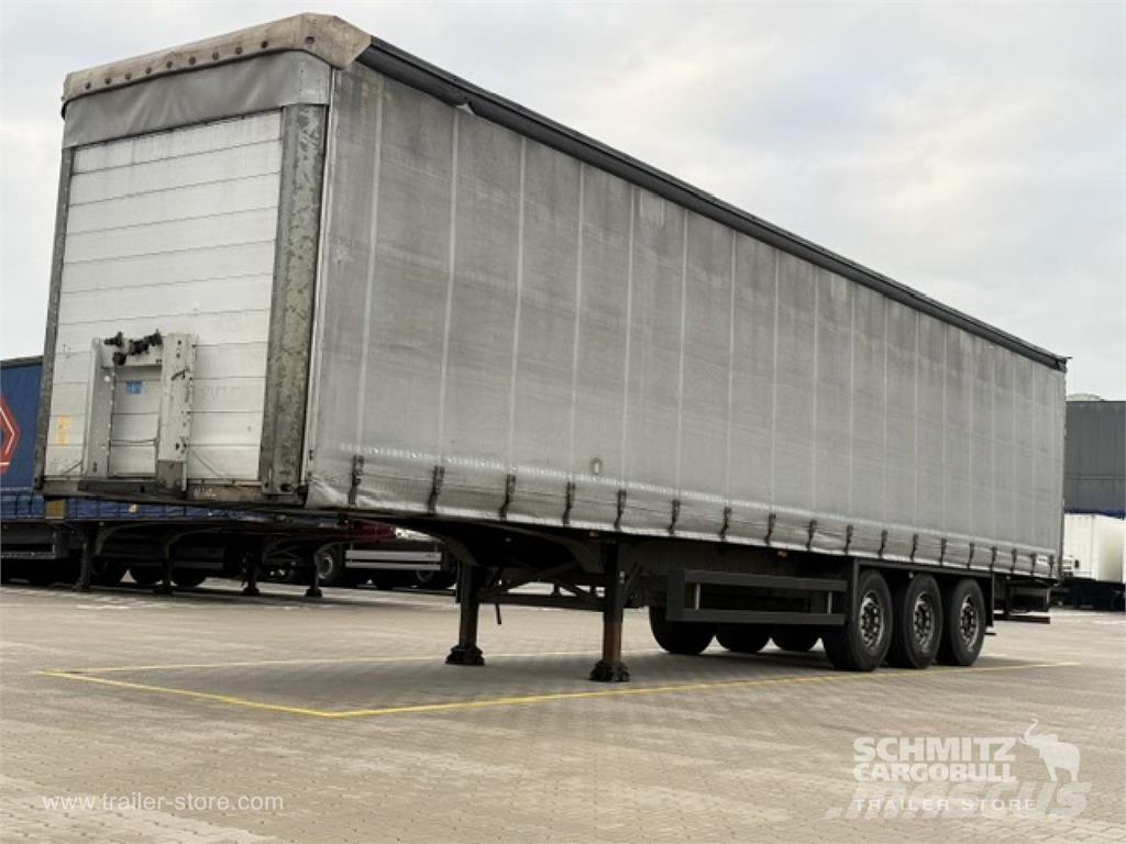 Schmitz Cargobull Curtainsider Standard نصف مقطورات بباب جانبي