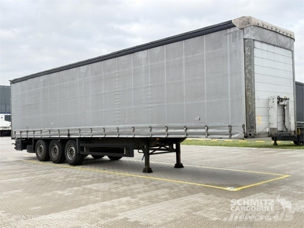 Schmitz Cargobull Curtainsider Standard نصف مقطورات بباب جانبي