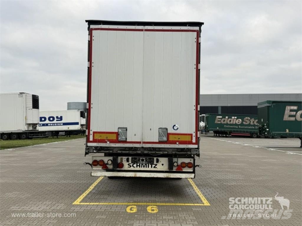 Schmitz Cargobull Curtainsider Standard نصف مقطورات بباب جانبي