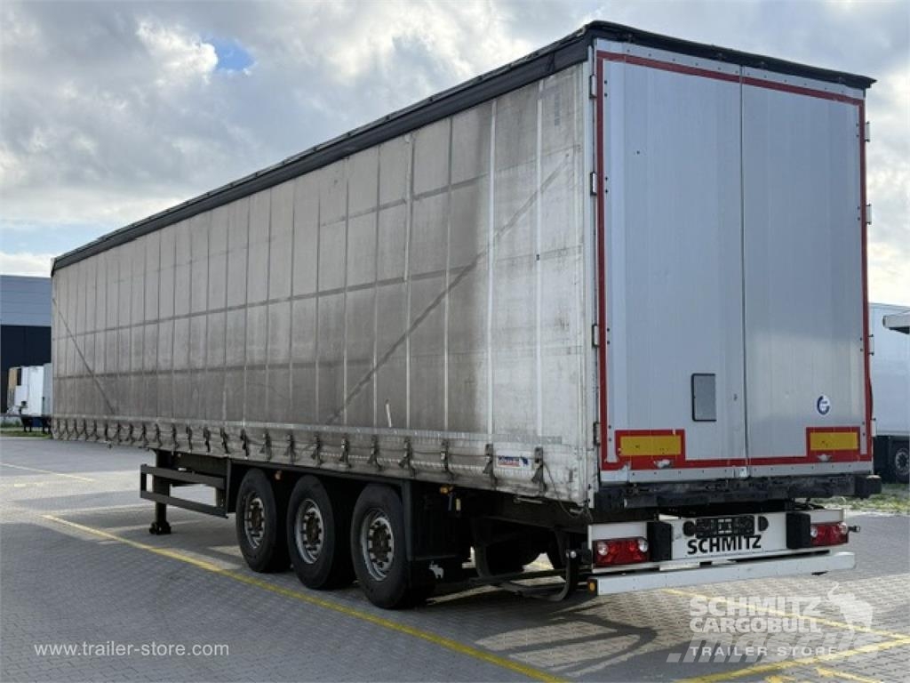 Schmitz Cargobull Curtainsider Standard نصف مقطورات بباب جانبي