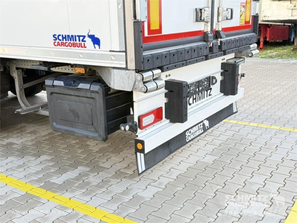 Schmitz Cargobull Reefer Multitemp Kühlauflieger