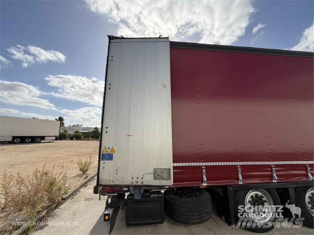Schmitz Cargobull Curtainsider Mega Curtain sider semi-trailers