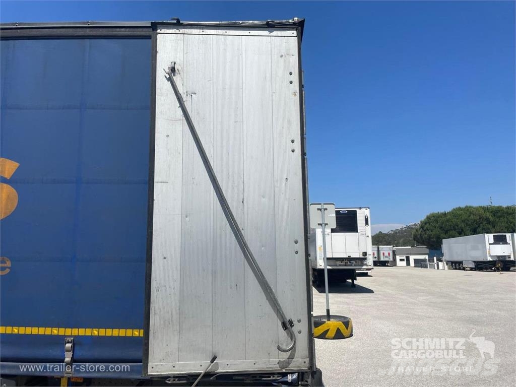 Schmitz Cargobull Curtainsider Mega نصف مقطورات بباب جانبي