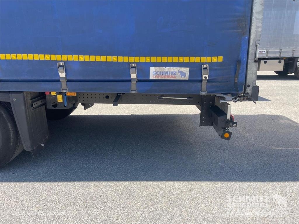 Schmitz Cargobull Curtainsider Mega نصف مقطورات بباب جانبي