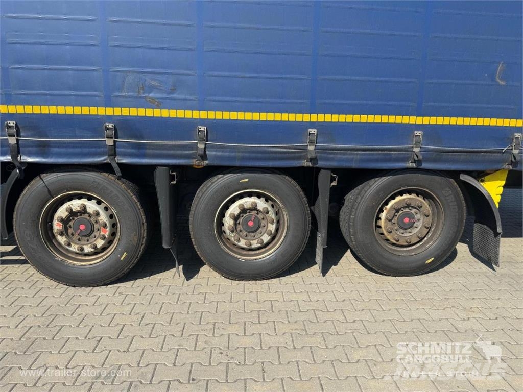 Kögel Curtainsider Mega Semirremolques con caja de lona