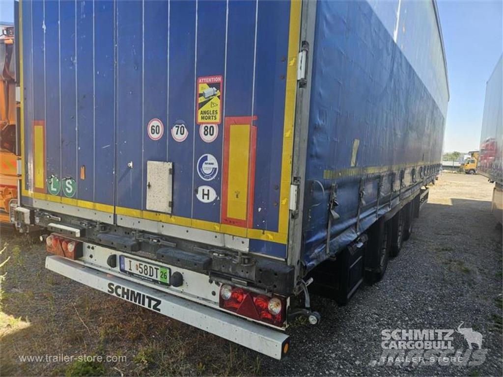 Schmitz Cargobull Curtainsider Mega Curtainsider semi-trailers