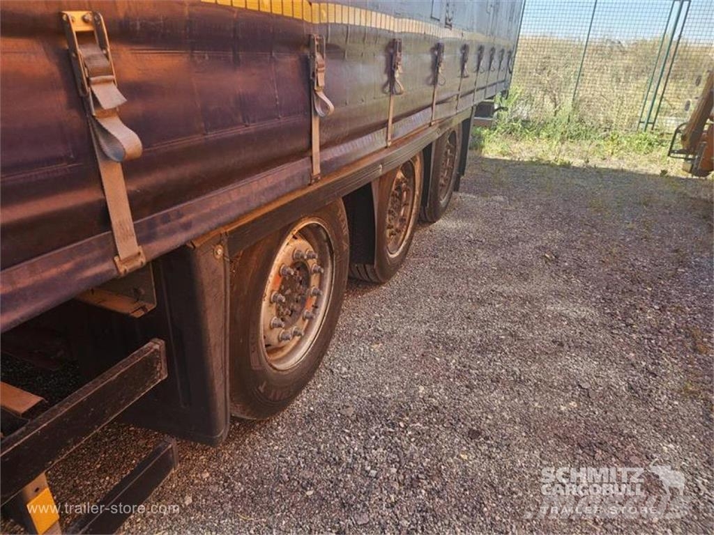 Schmitz Cargobull Curtainsider Mega Curtainsider semi-trailers