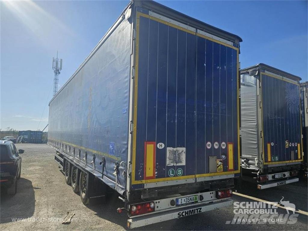 Schmitz Cargobull Curtainsider Mega Tents puspiekabes