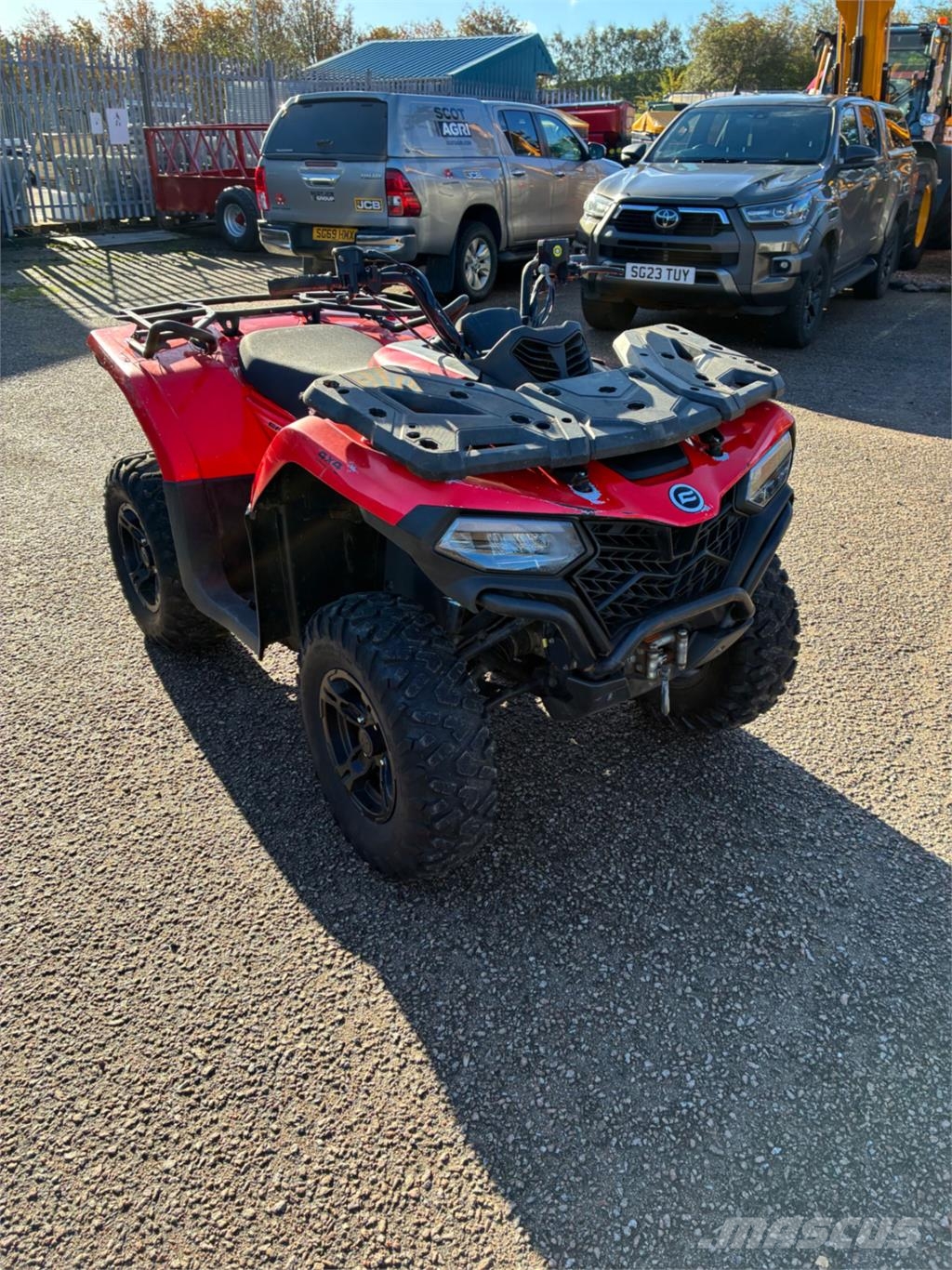CF MOTO QUAD CFORCE 520 معدات البناء - غير ذلك