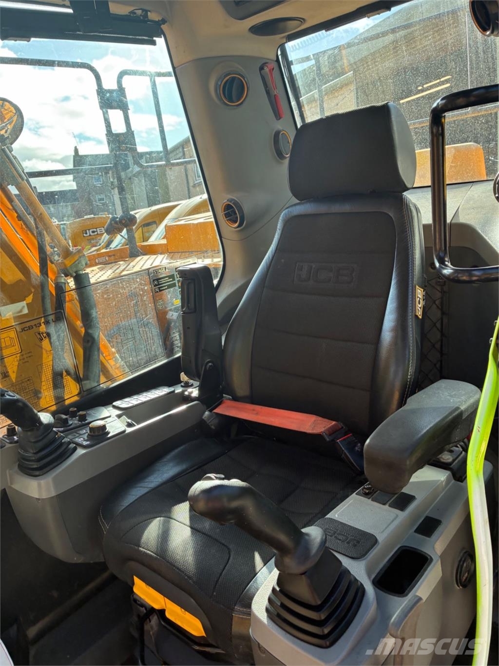 JCB 131 X Crawler excavators