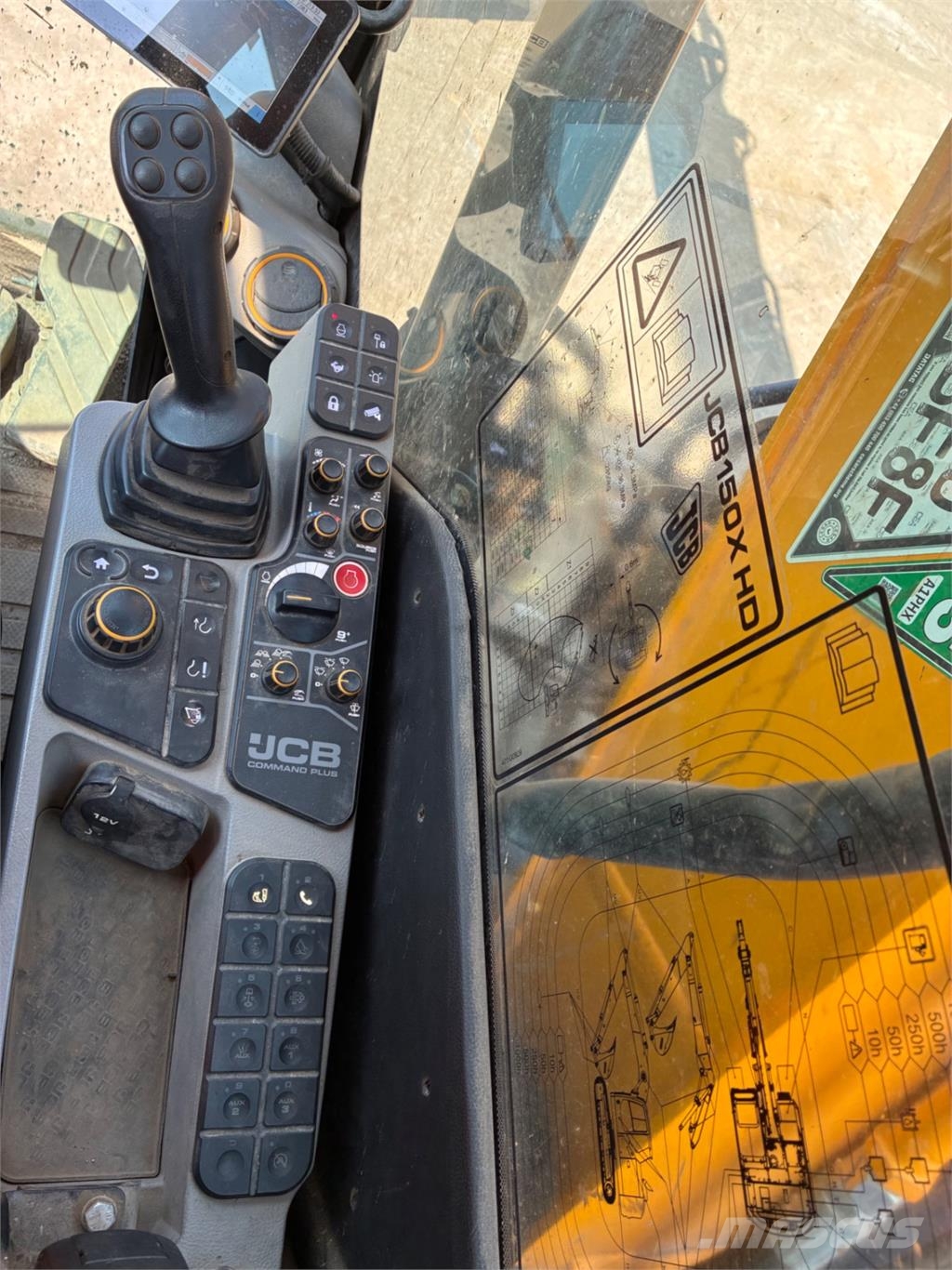 JCB 150XHD Crawler excavators