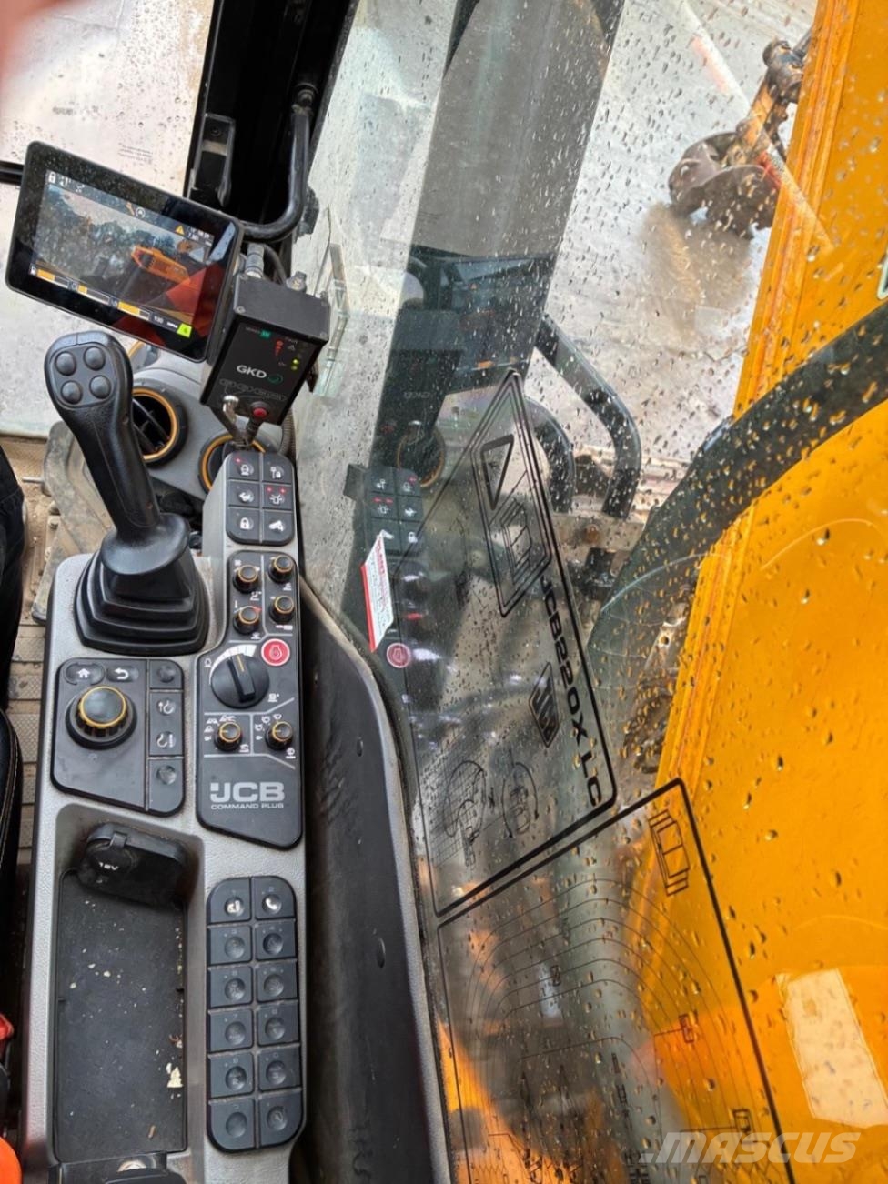JCB 220X Crawler excavators