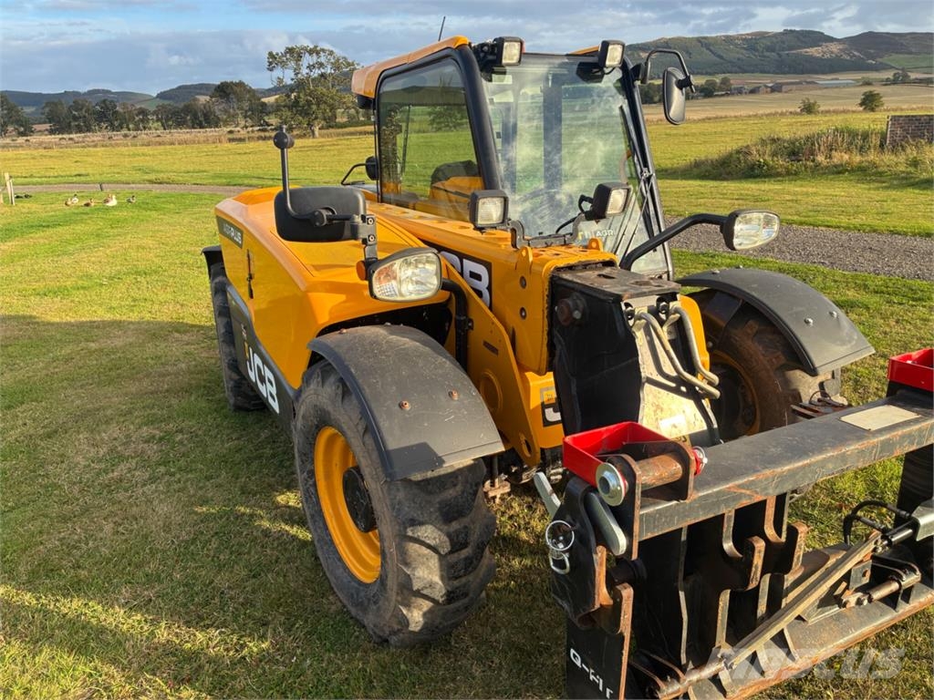 JCB 525-60 PLUS Telescopic handlers
