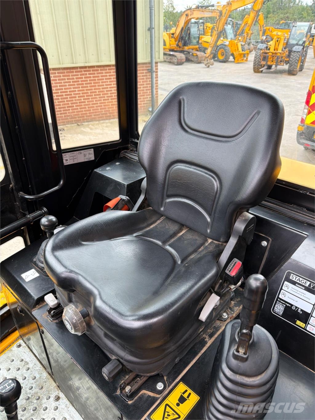 JCB 9T FRONT TIP Site dumpers