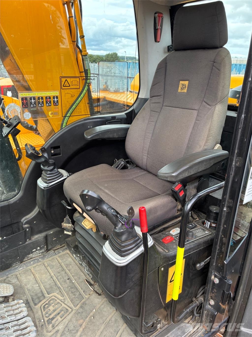 JCB JC Pelle sur chenilles