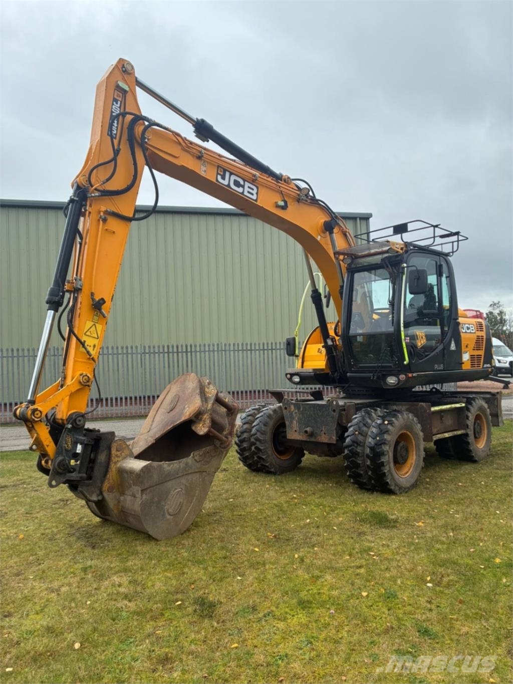 JCB JS145W Diger