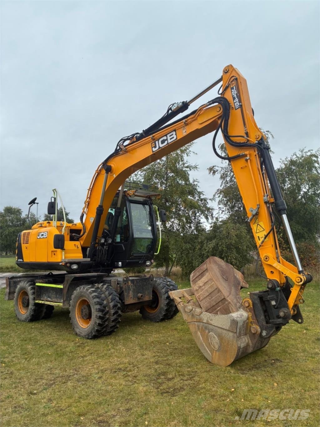 JCB JS145W Diger