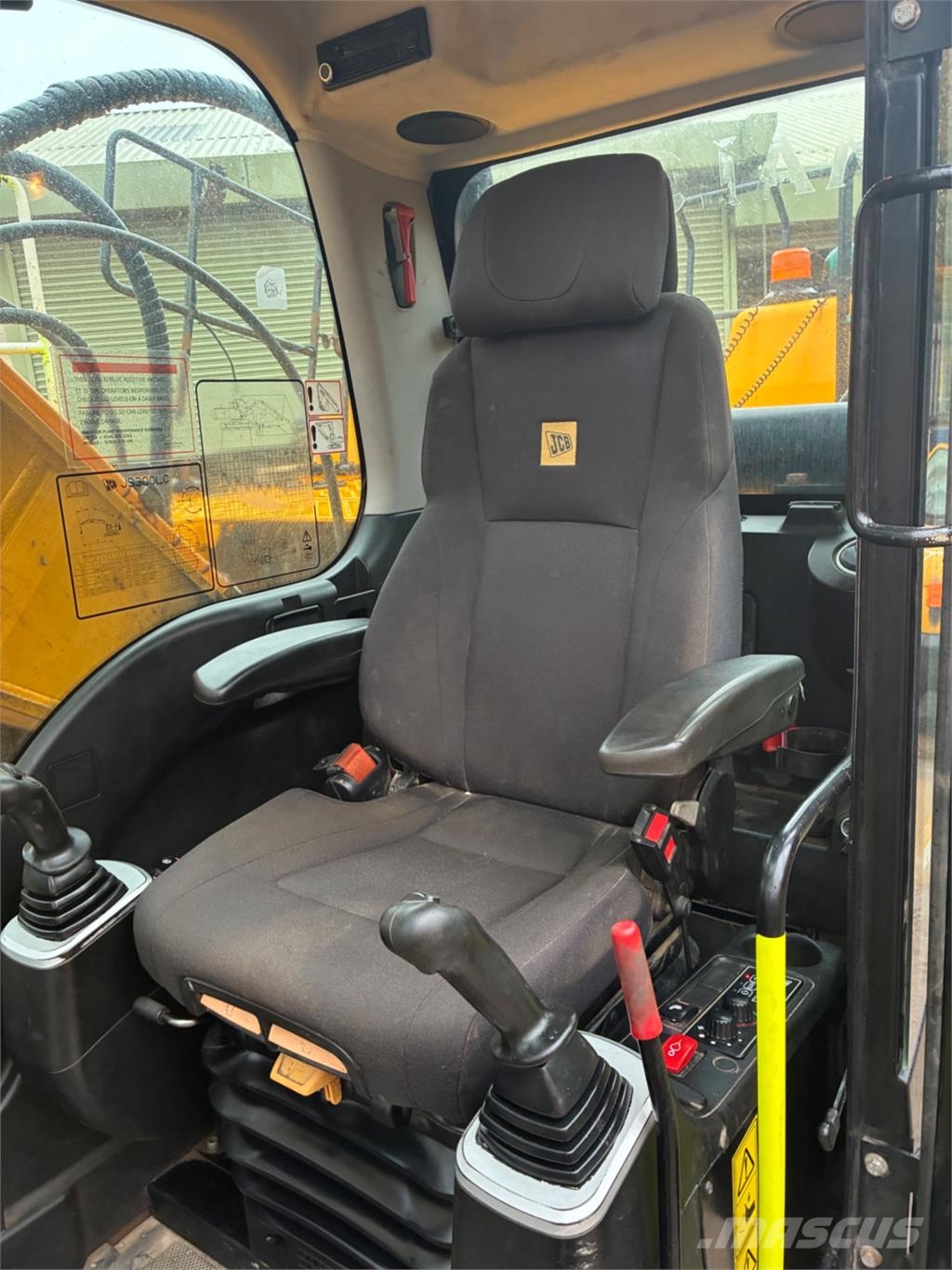 JCB JS300 Crawler excavators