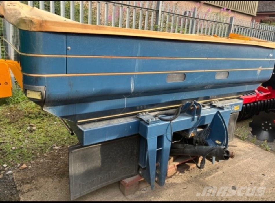 Krm 105 BREDAL SPREADER Remolques esparcidores de estiércol