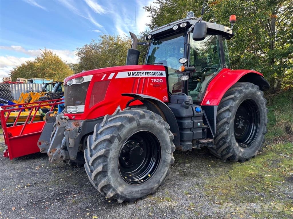 Massey Ferguson 7620DVT Tractors