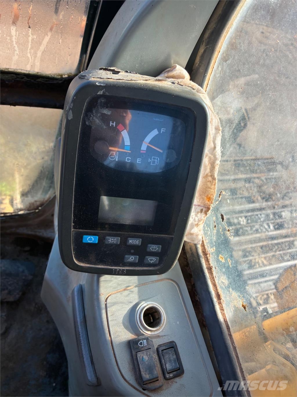 New Holland E135SR Gravemaskiner på larvebånd