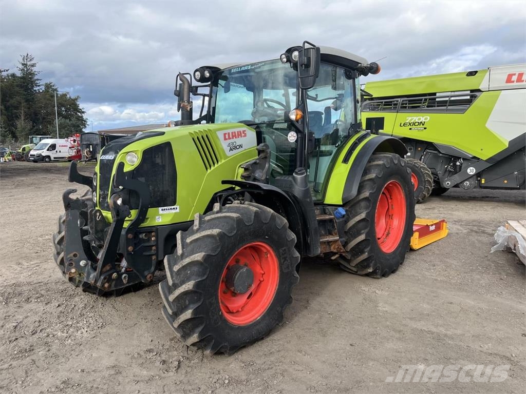 CLAAS ARION 430 Tractores