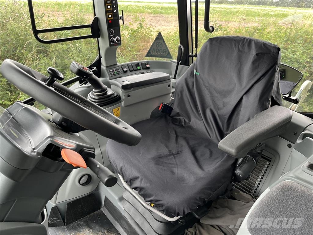 CLAAS ARION 470 CIS+ Tracteur
