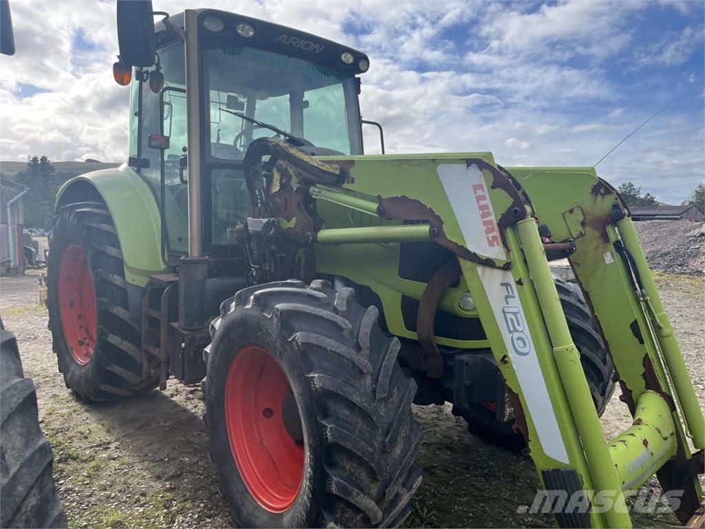 CLAAS ARION 620 Traktori