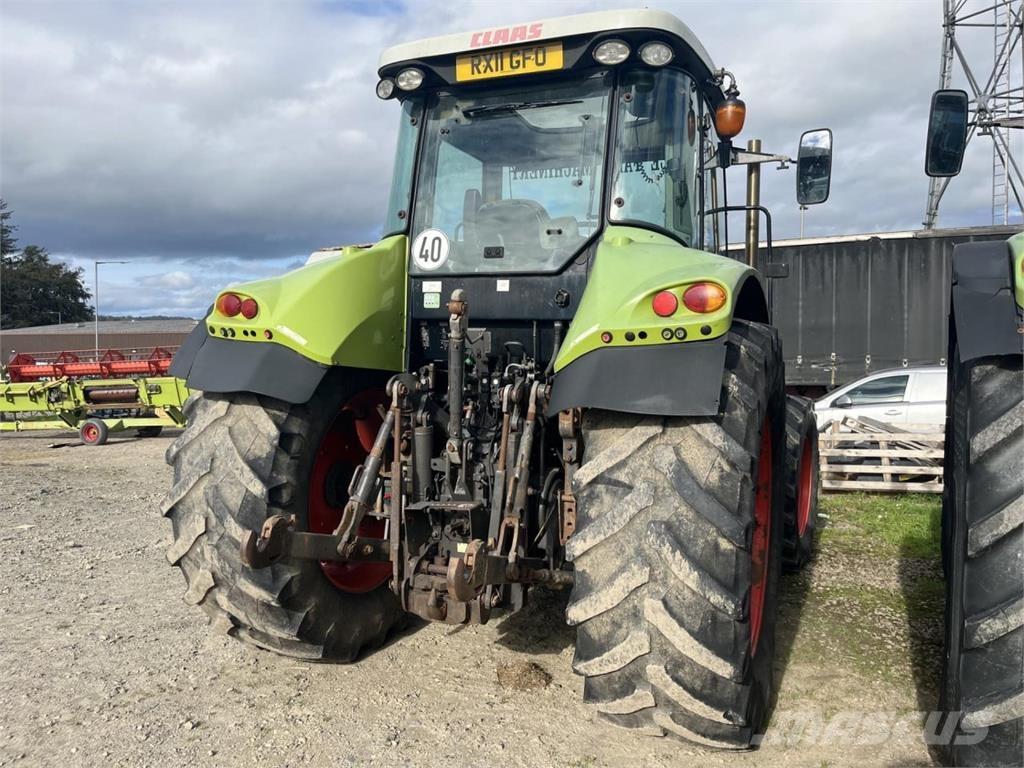 CLAAS ARION 620 Traktori